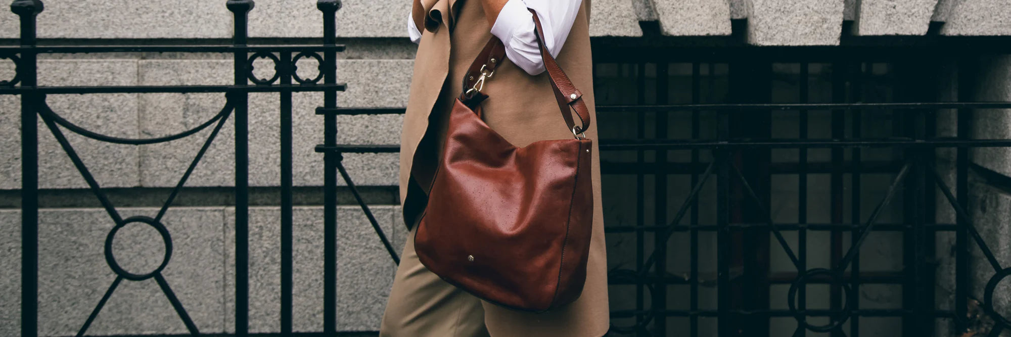 What Are the Best Leather Handbag Styles for Professionals?