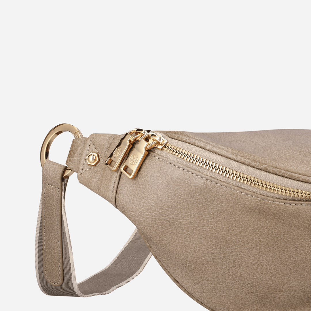 Geneva Ladies Leather Waist Bag