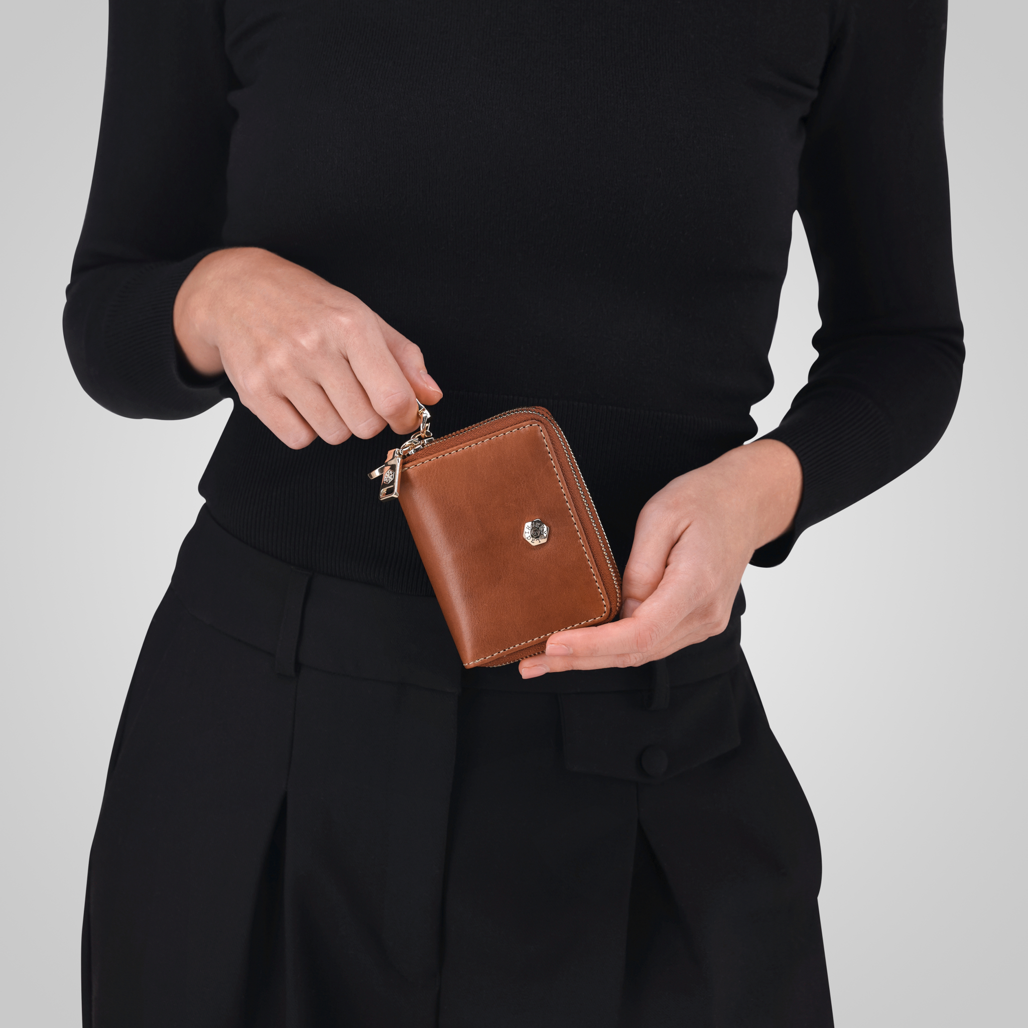 Paris Compact Purse, Red