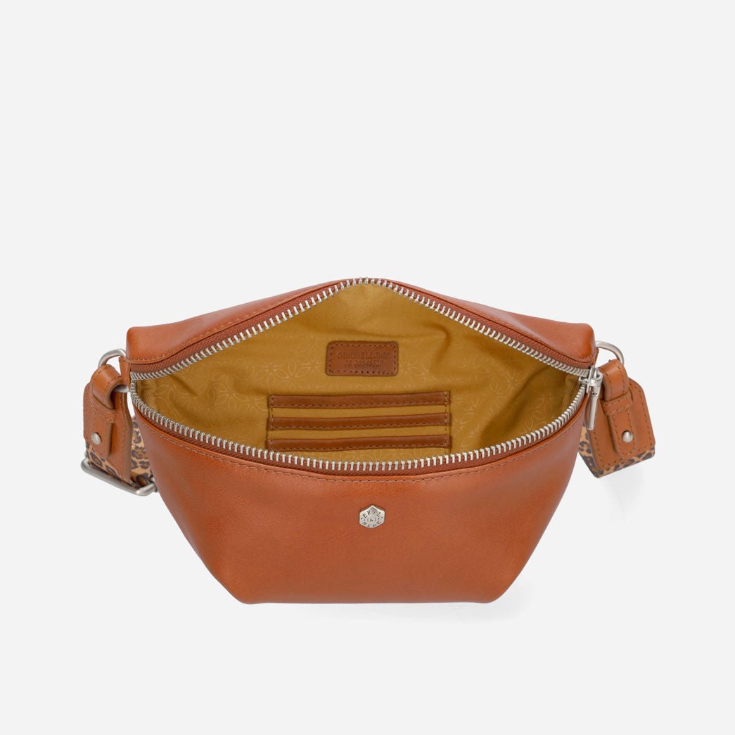 Slim Ladies Leather Waist Bag, Tan