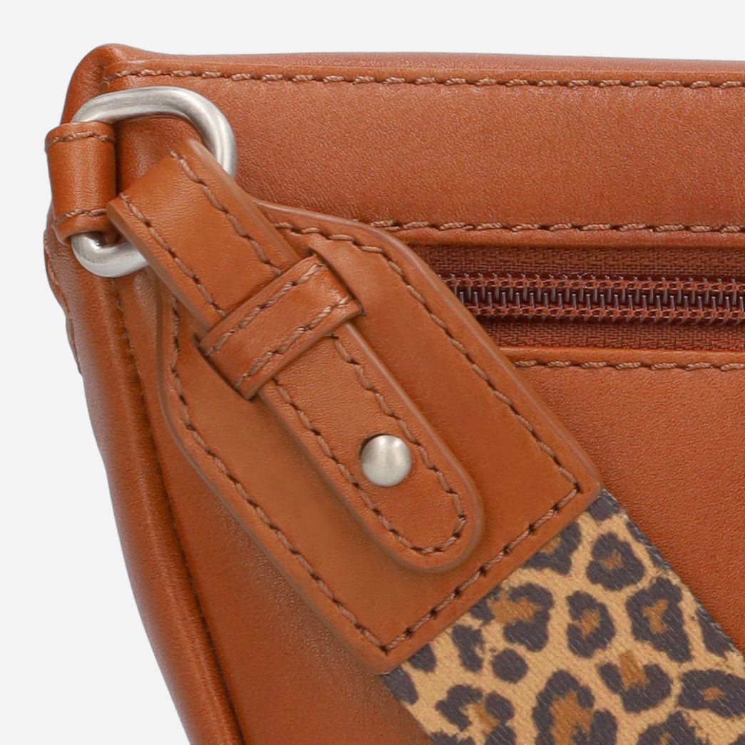 Slim Ladies Leather Waist Bag, Tan