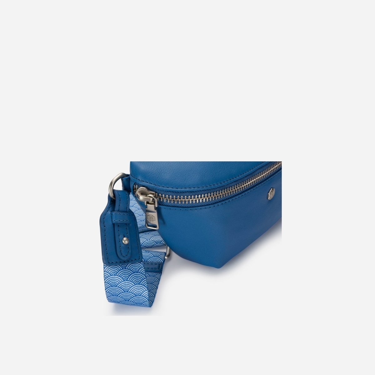 Osaka Slim Ladies Leather Waist Bag, Sea Glass
