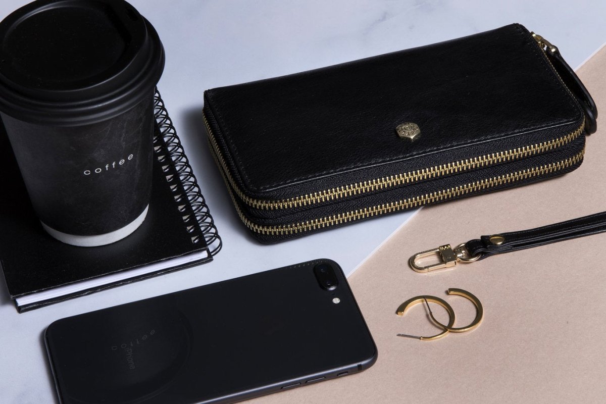 Double Zip Wristlet Purse, Black - Jekyll and Hide SA