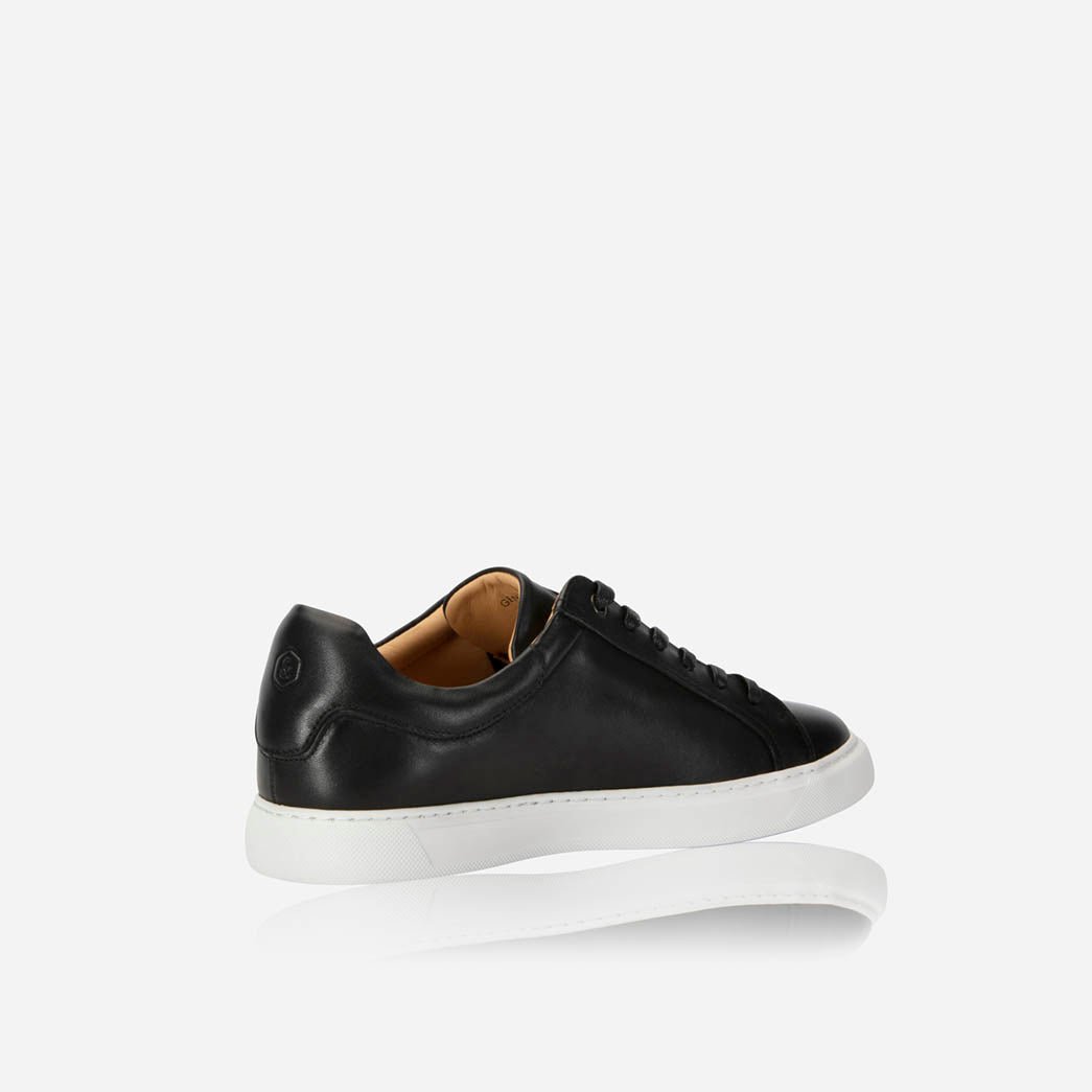Seattle Leather Sneaker
