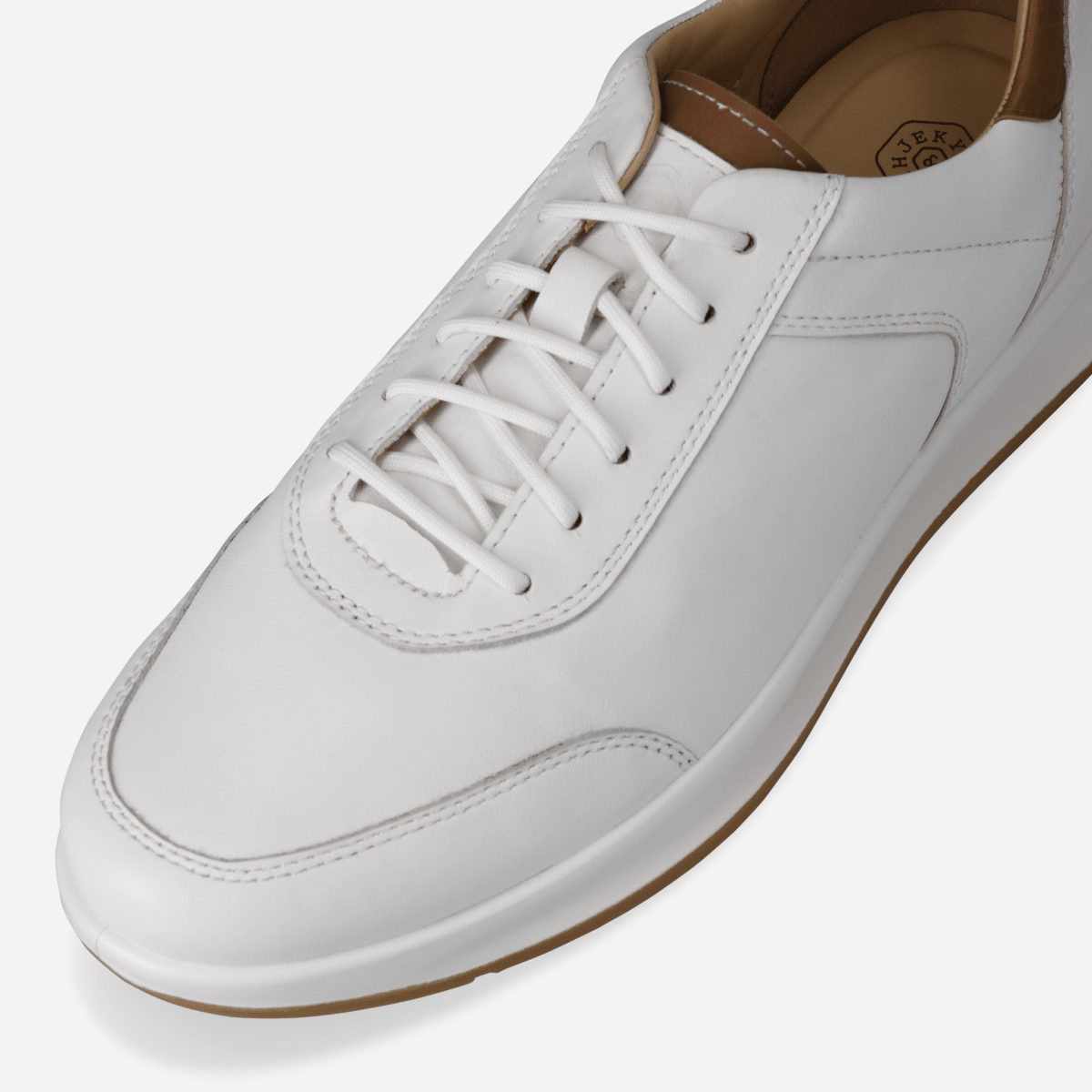 CLIFTON black men's leather sneakers by Jekyll & Hide - stitching detail