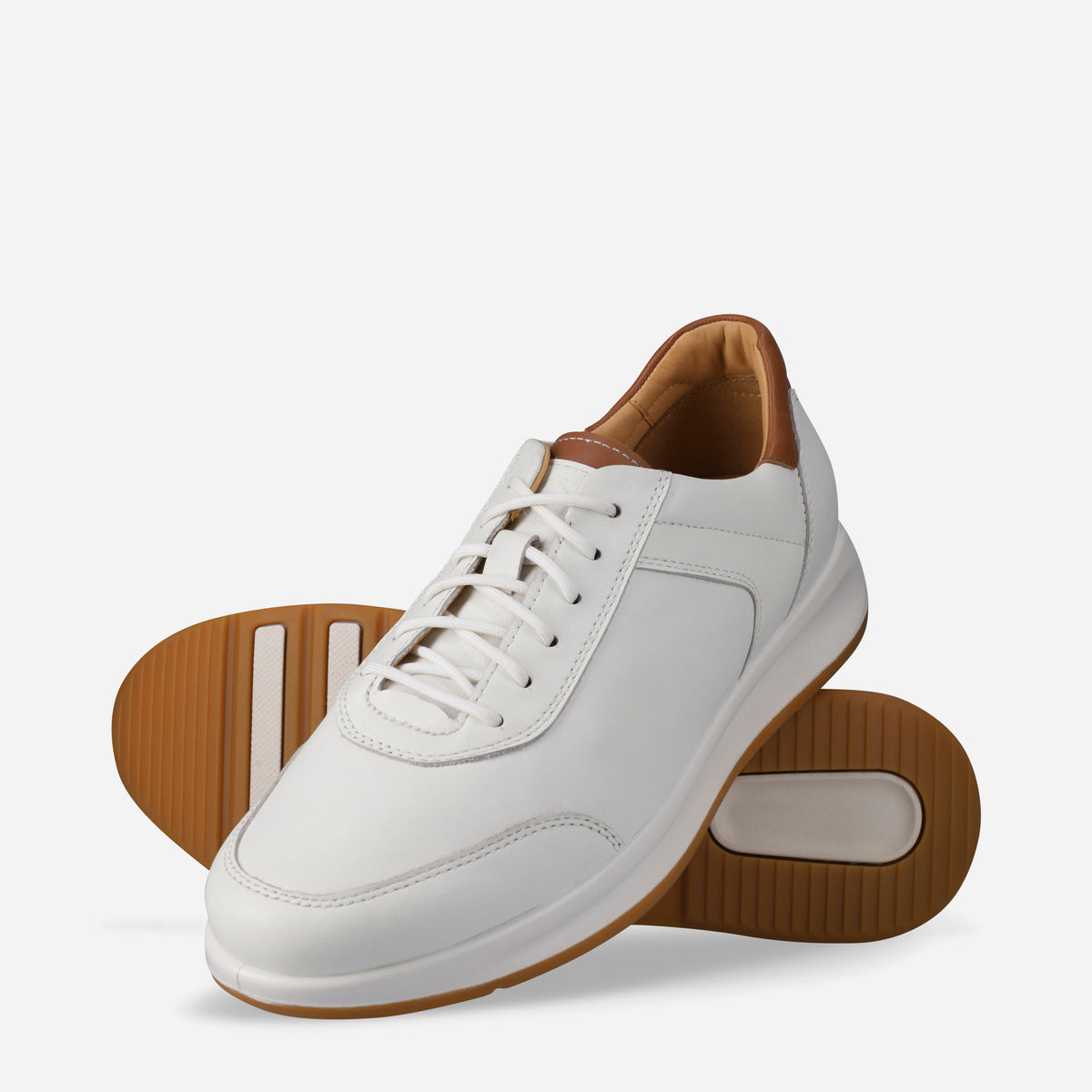 Clifton Sneaker