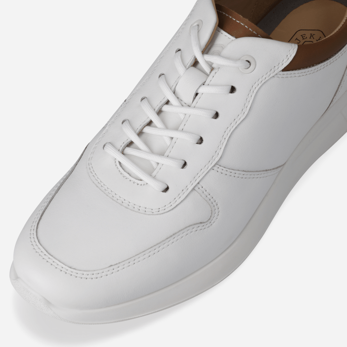 Beaumont black leather sneakers by Jekyll & Hide - close-up detail