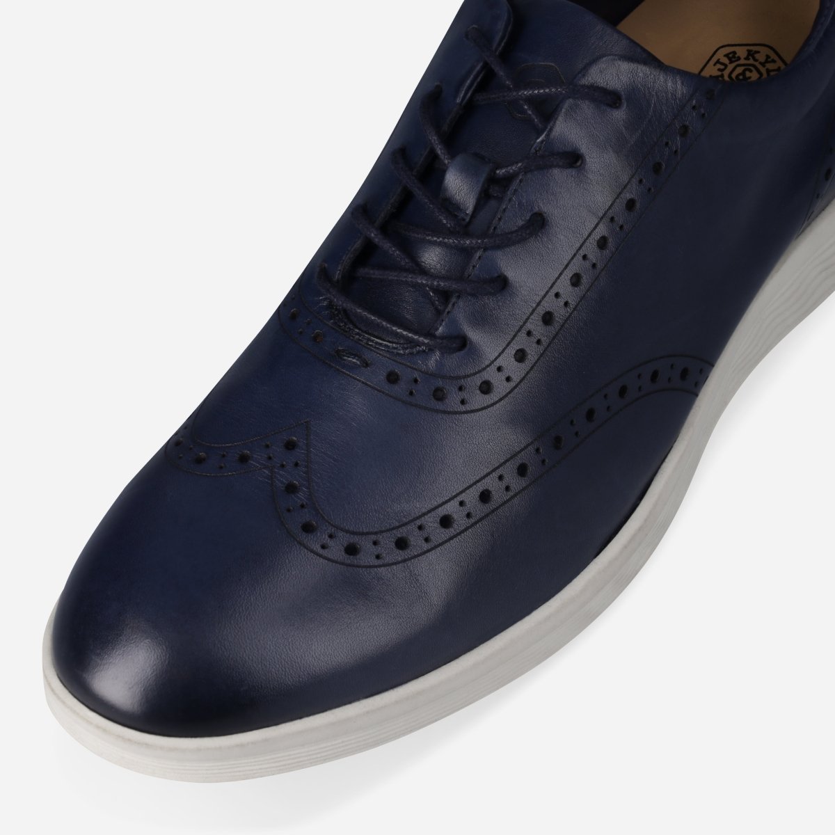 Beaumont navy men's leather sneakers by Jekyll & Hide - stitching detail