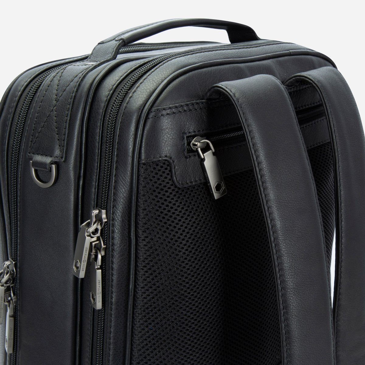 Montana colt men's leather backpack by Jekyll & Hide - product image 16