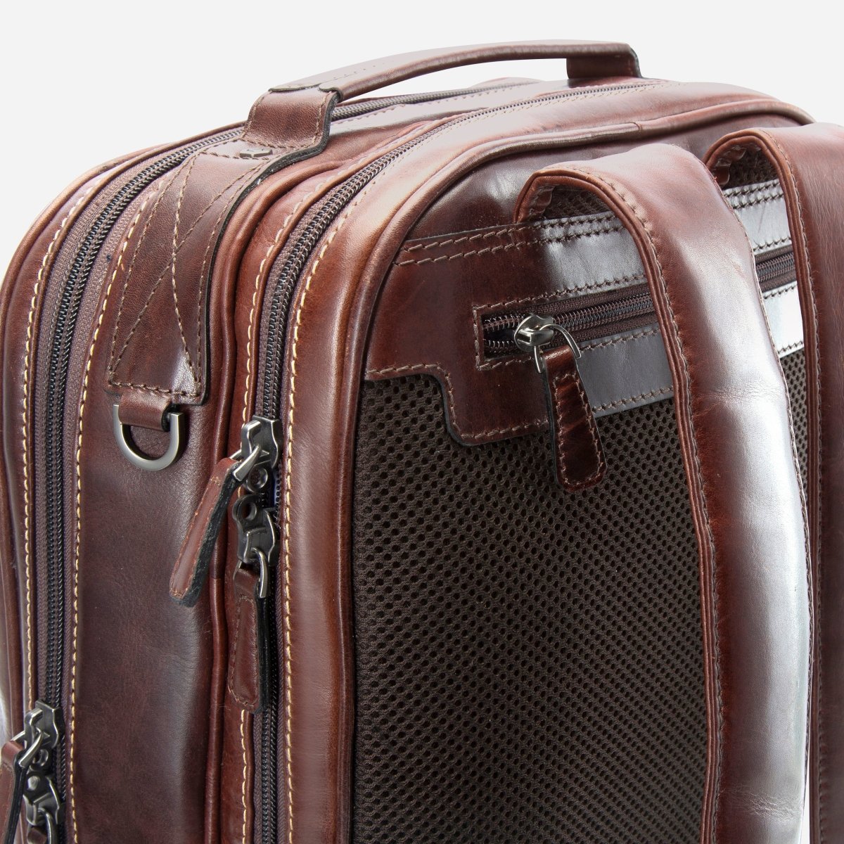 Montana colt men's leather backpack by Jekyll & Hide - stitching detail