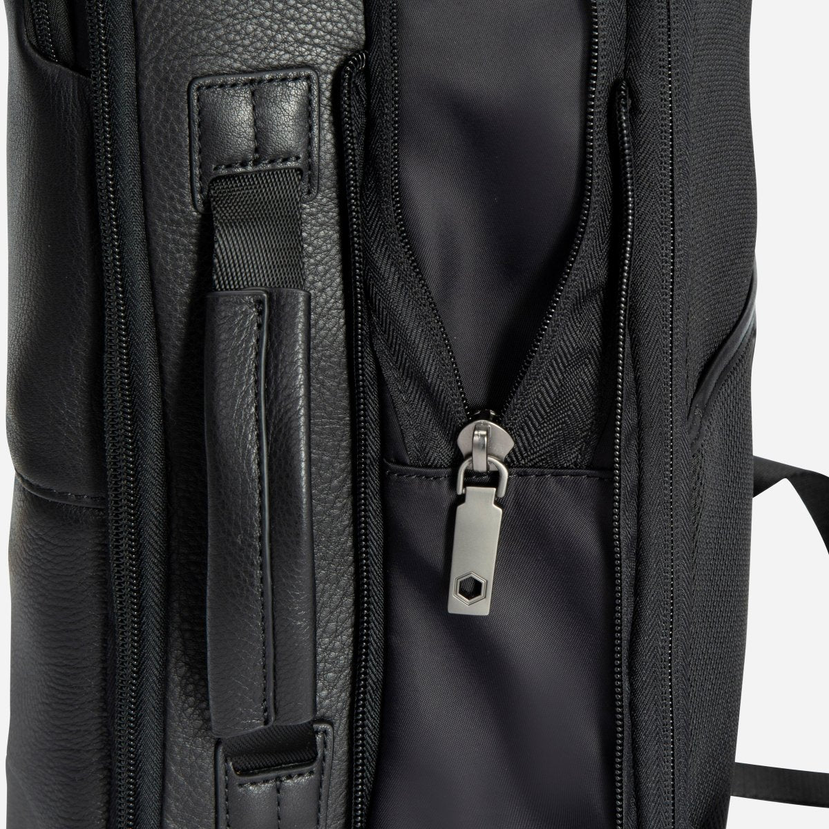 Montana colt men's leather backpack by Jekyll & Hide - product image 11