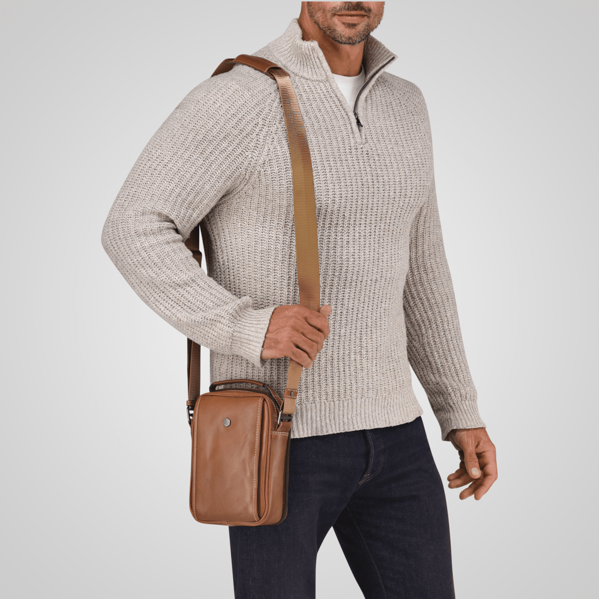 OXFORD black men's leather crossbody bag by Jekyll & Hide - front view