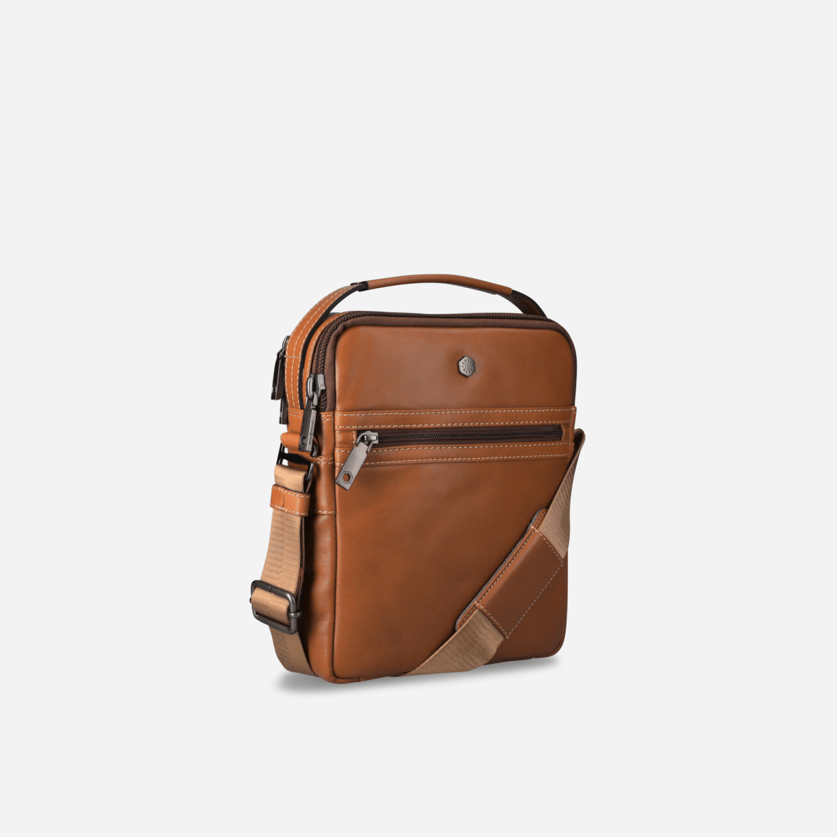 Norwegian black men's leather crossbody bag by Jekyll & Hide - close-up detail