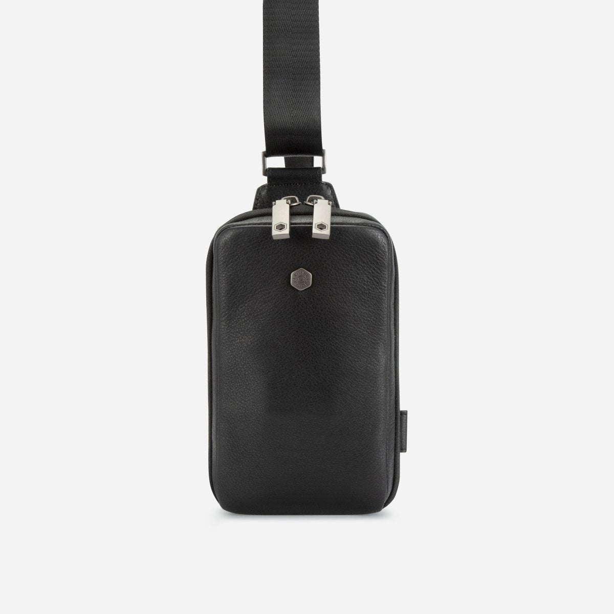 Norwegian black men's leather crossbody bag by Jekyll & Hide - interior detail