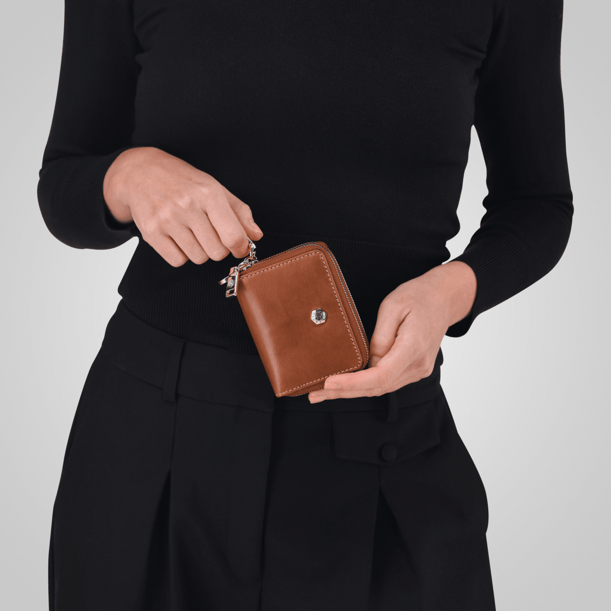 Zulu red leather purse by Jekyll & Hide - front view