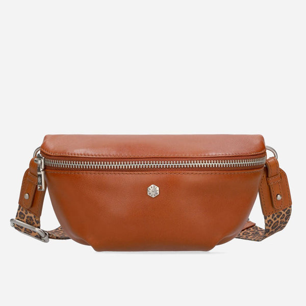 Osaka Black Slim Leather Waist Bag | Jekyll & Hide SA – Jekyll and