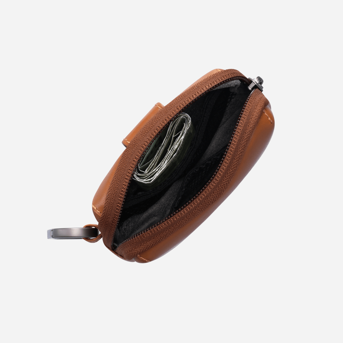 Norwegian black storage pouch by Jekyll & Hide - back view
