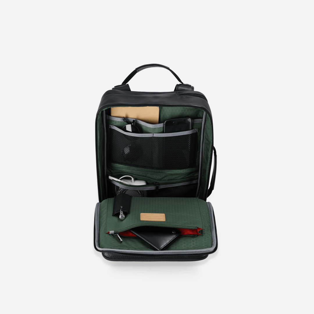 Jekyll and Hide 17-inch travel backpack in Black with padded laptop compartment and adjustable straps, inside image