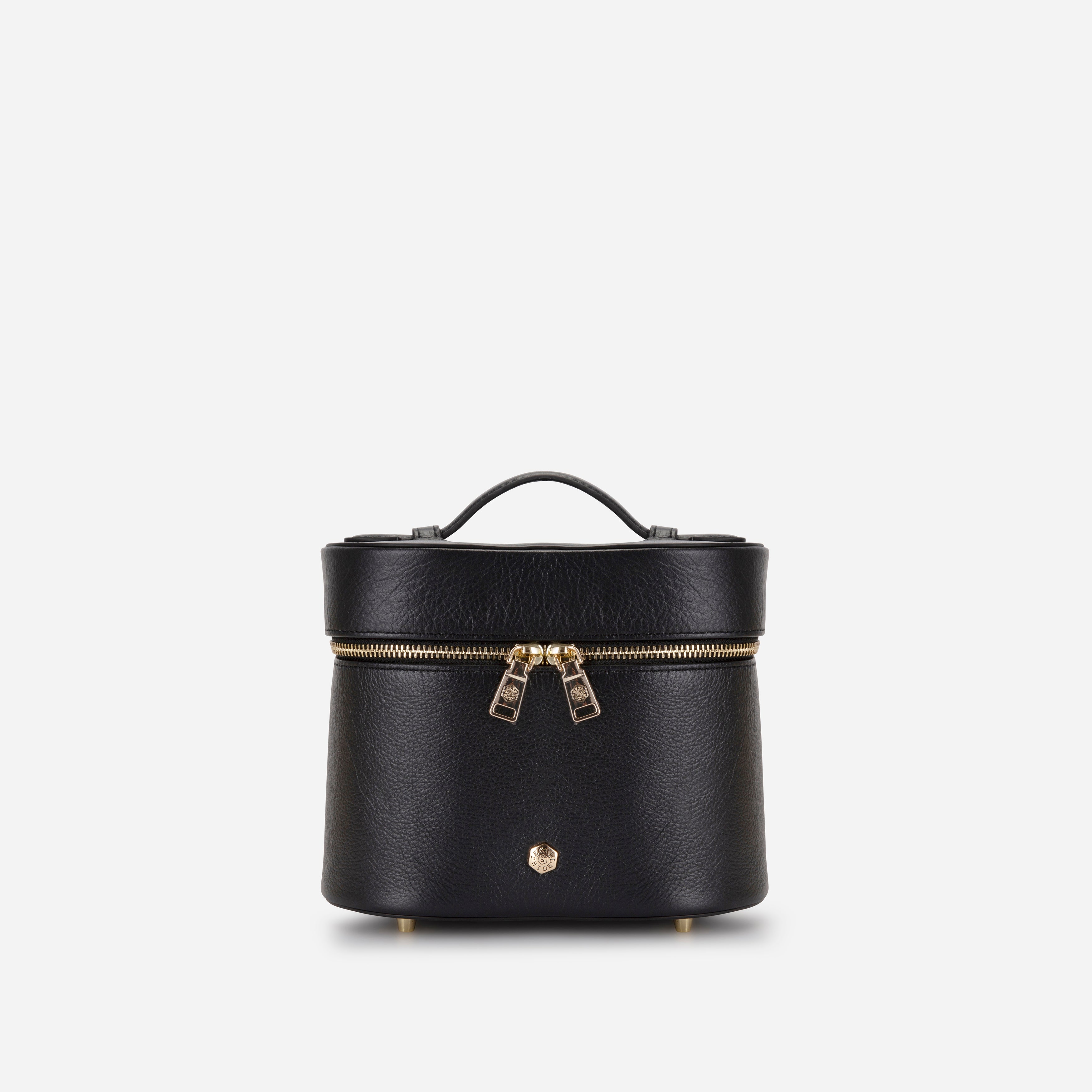 Jekyll & Hide Geneva Vanity Case in Black, front view with the horseshoe zip and top handle