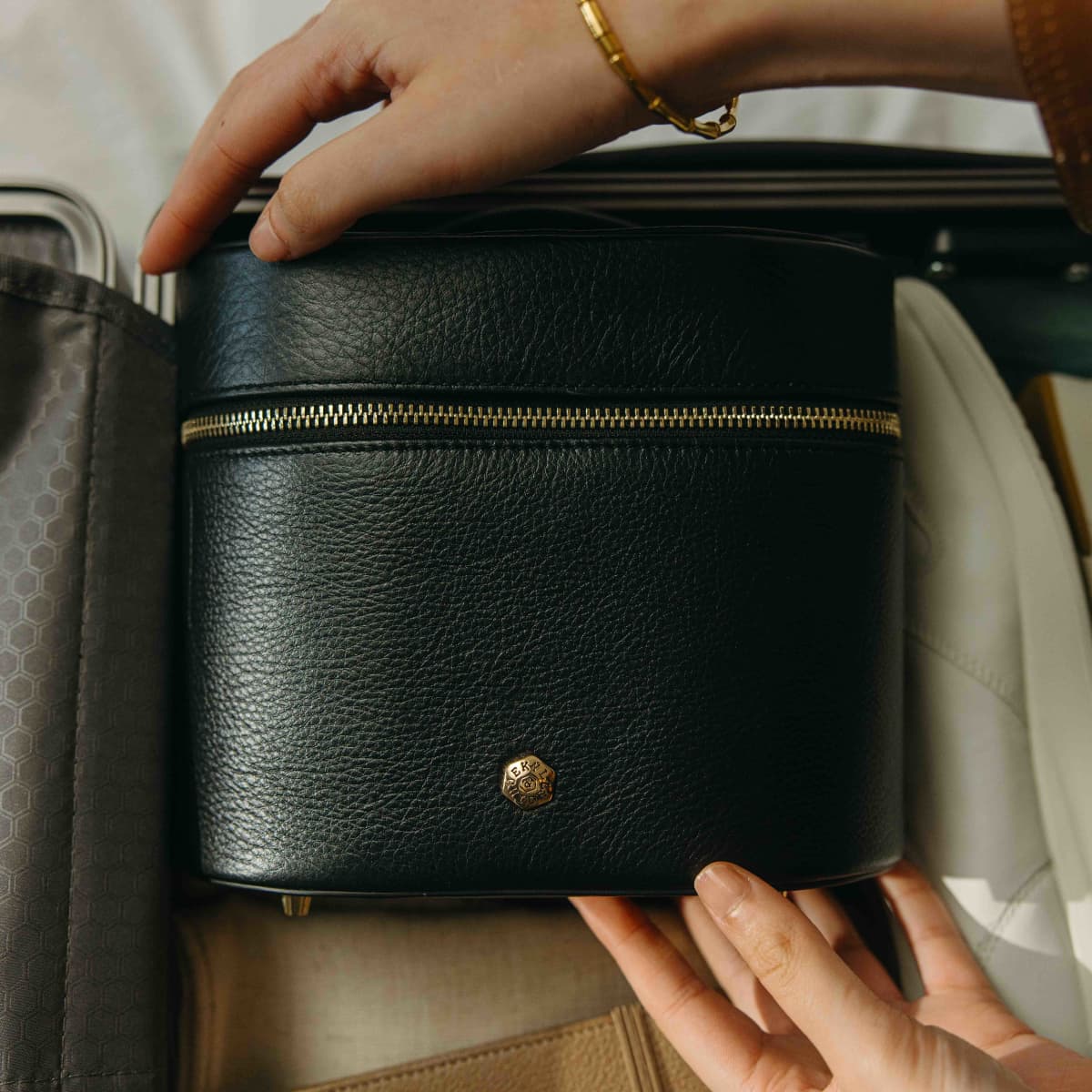 Geneva Vanity Case