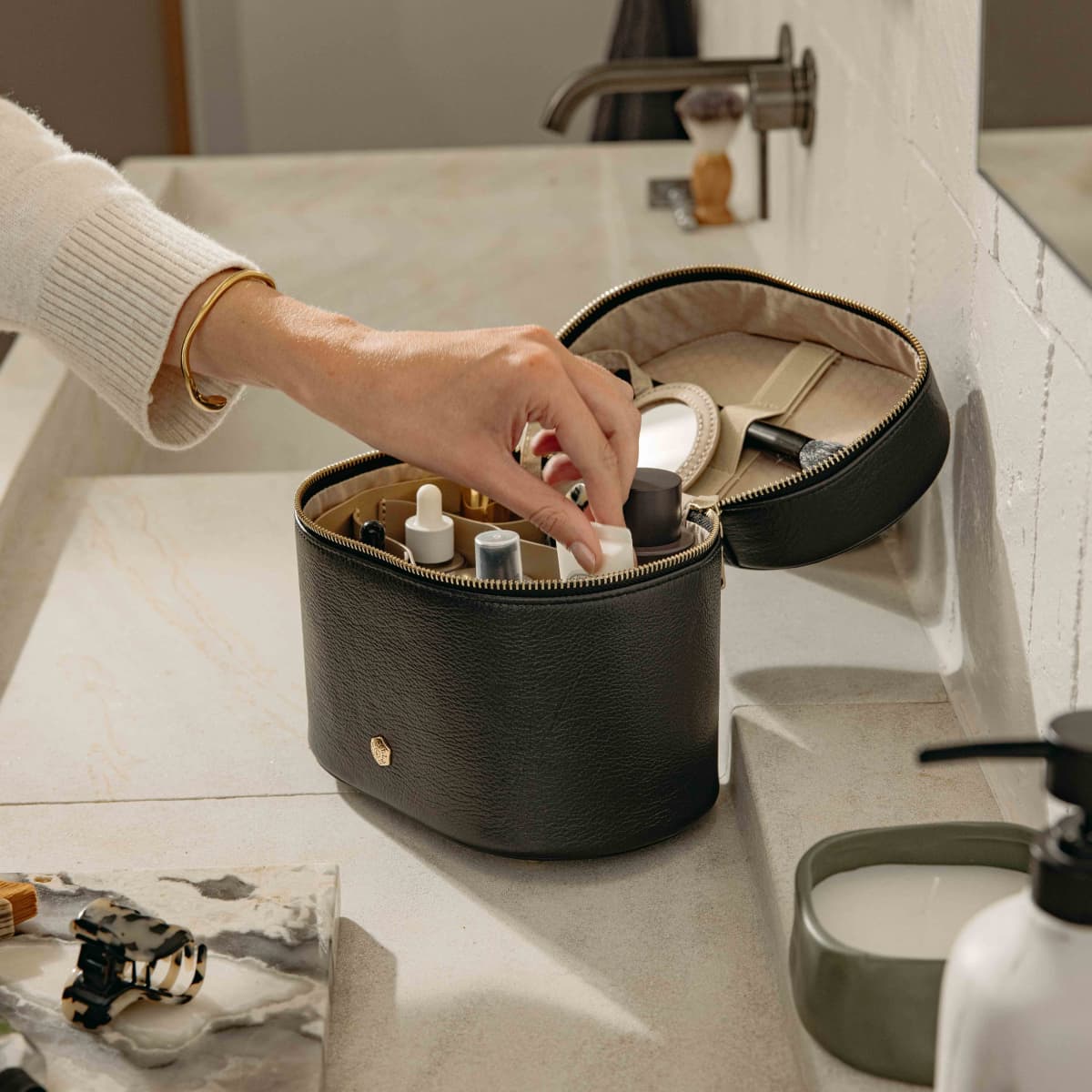Geneva Vanity Case