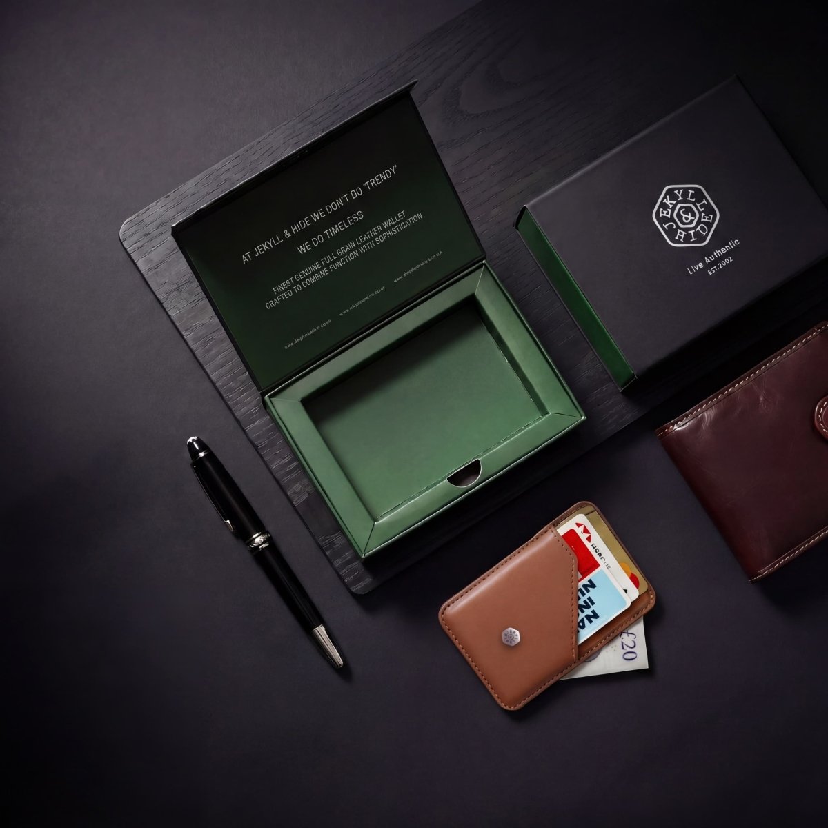 Leather wallet with the Jekyll & Hide green gift box – Jekyll & Hide