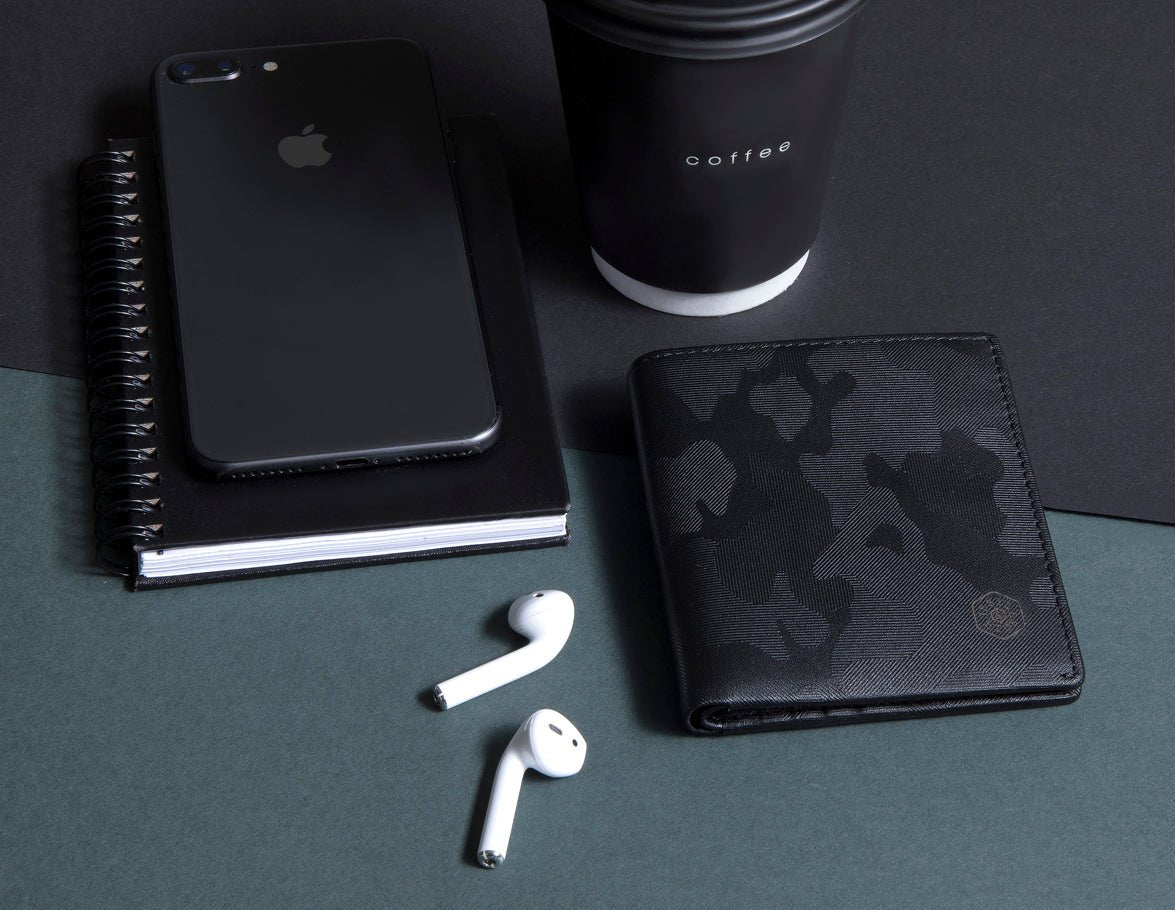 Slim Bifold Wallet with Coin, Camo - Jekyll and Hide SA