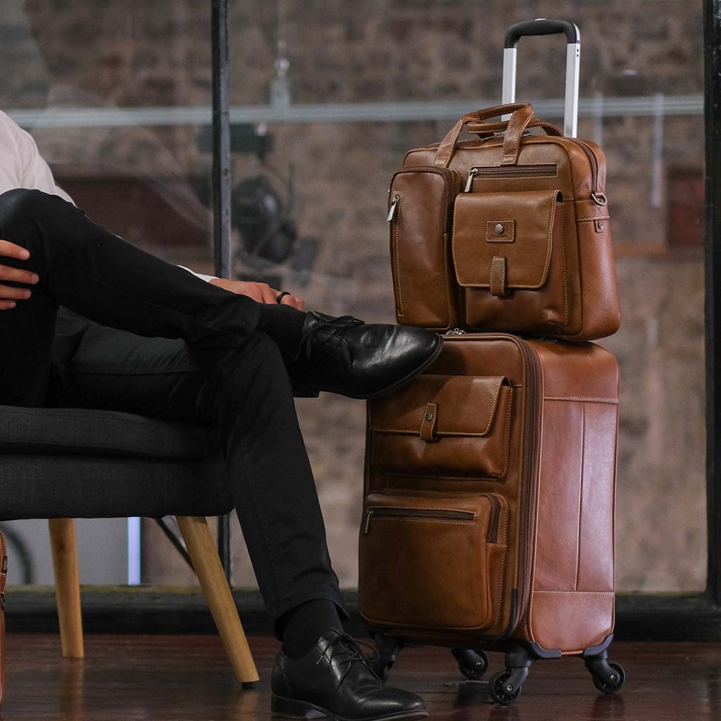 Medium Laptop Briefcase, Colt - Jekyll and Hide SA